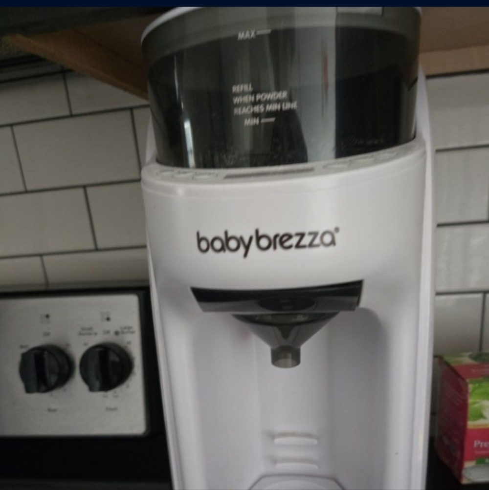 Baby Brezza Advanced Pro For Mu La Maker in White and Black - Picture 2 of 3
